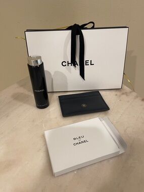 CHANEL De Bleu Twist Eau De Parfum Black Leather Card Holder